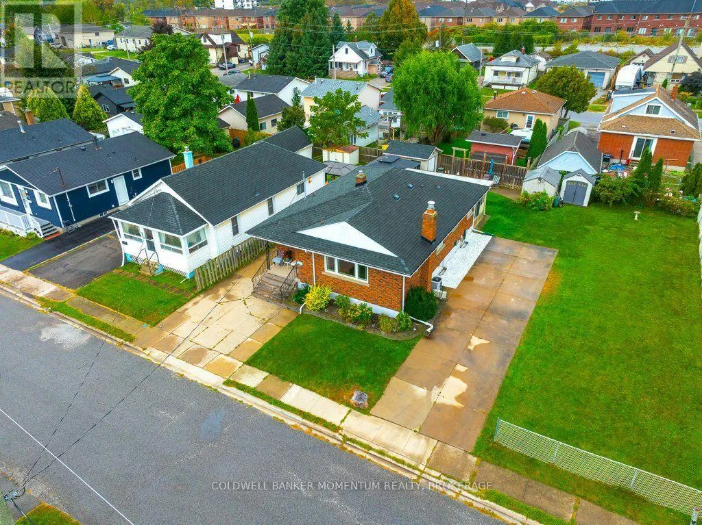 51 MARTIN STREET N