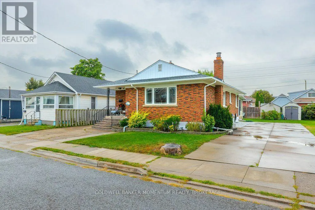 51 MARTIN STREET N