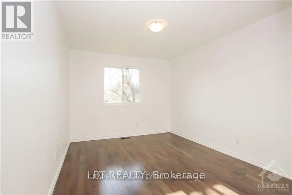 121 ERIN CRESCENT