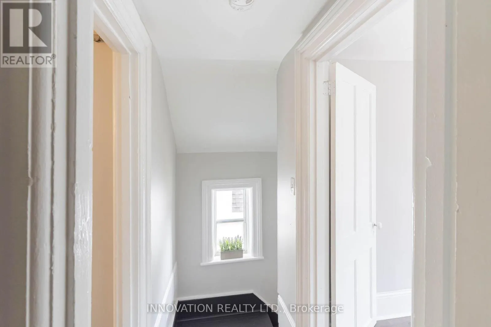 106 JAMES STREET E