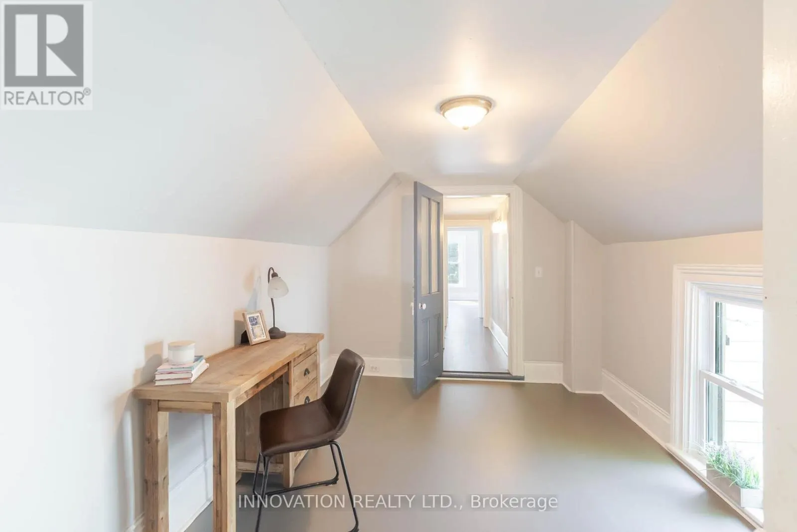 106 JAMES STREET E