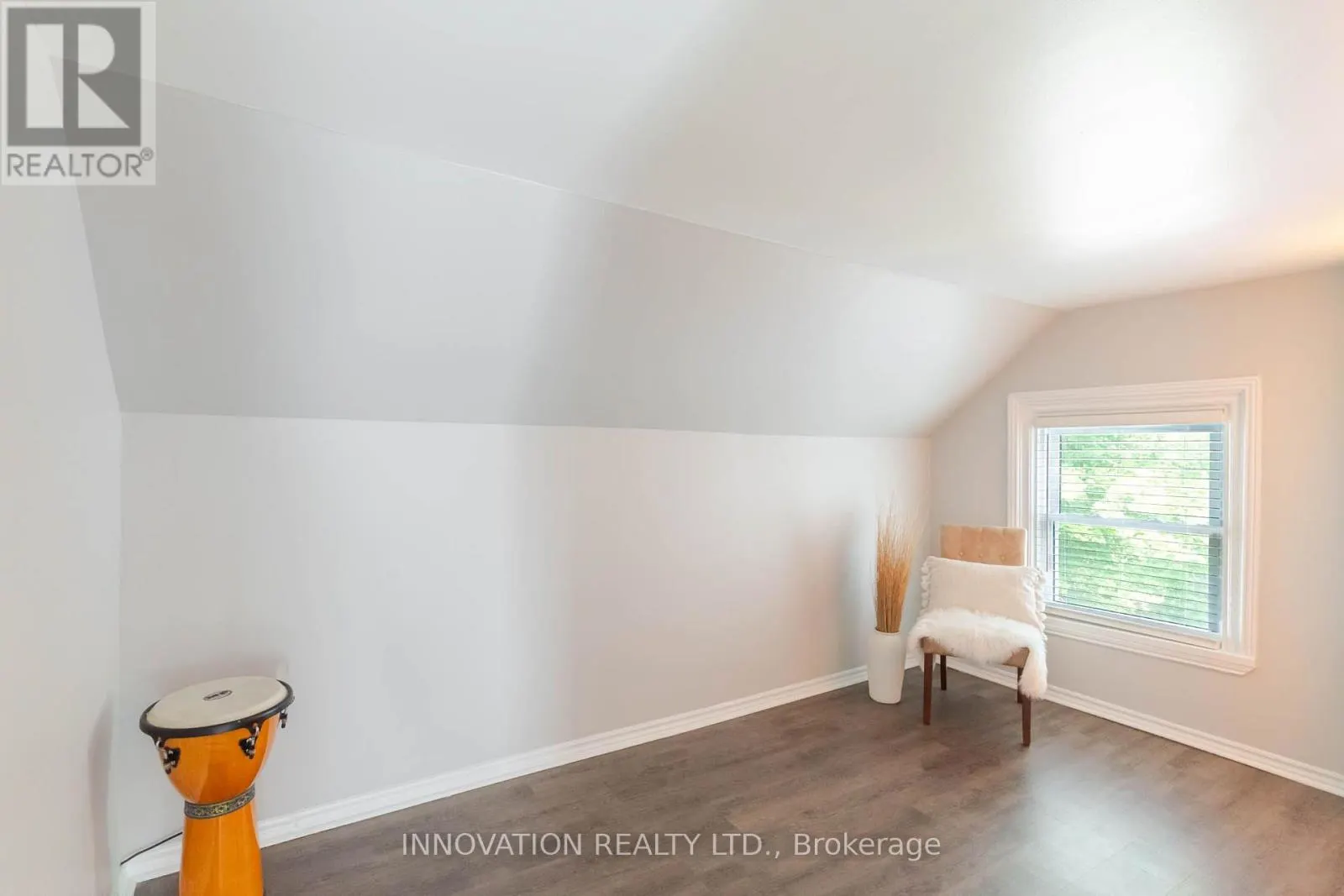 106 JAMES STREET E