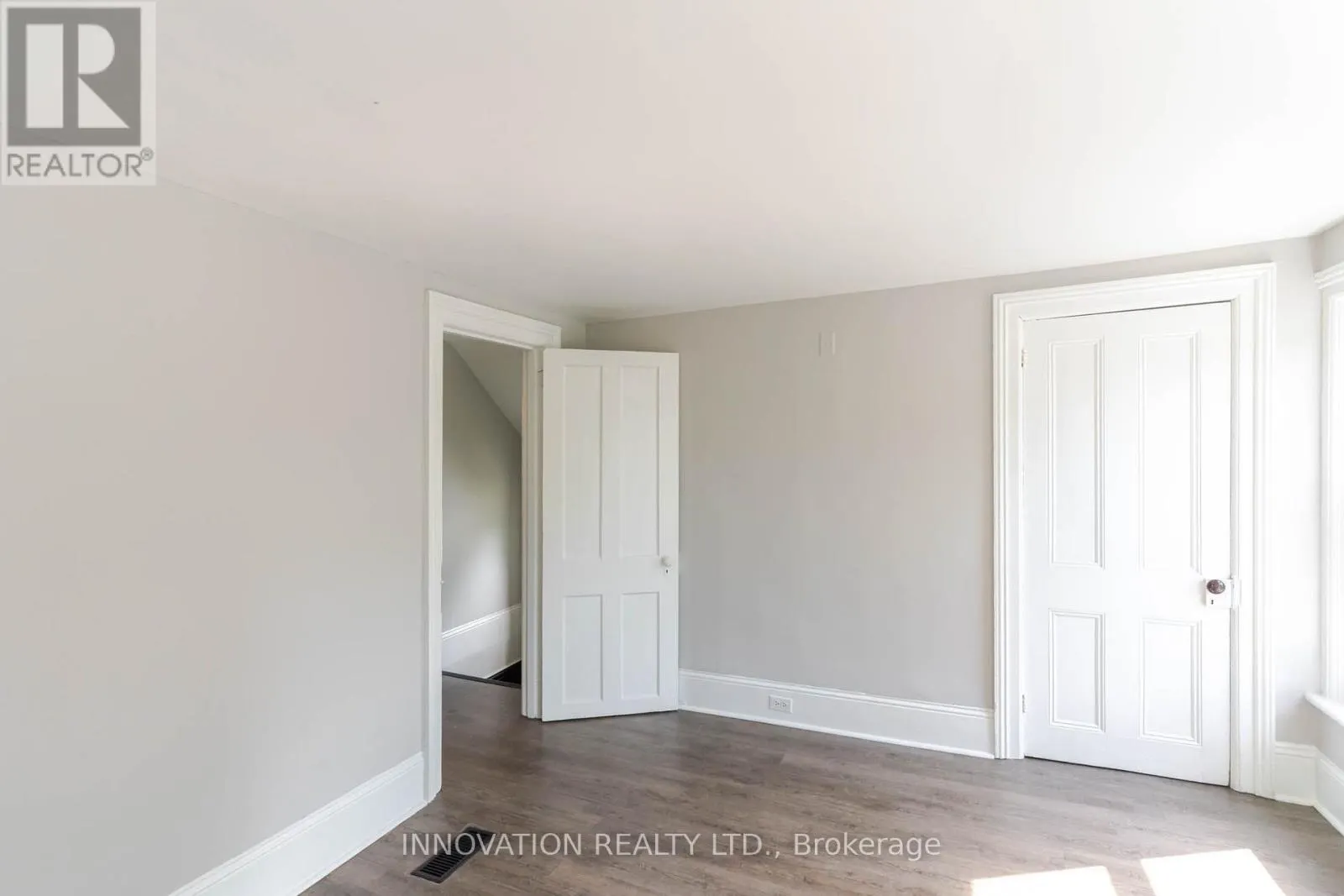 106 JAMES STREET E
