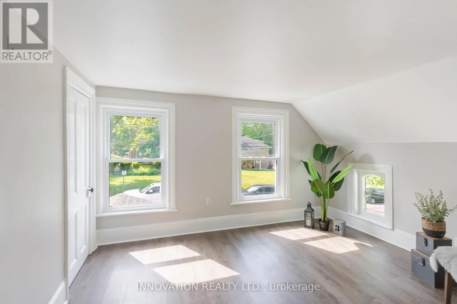 106 JAMES STREET E
