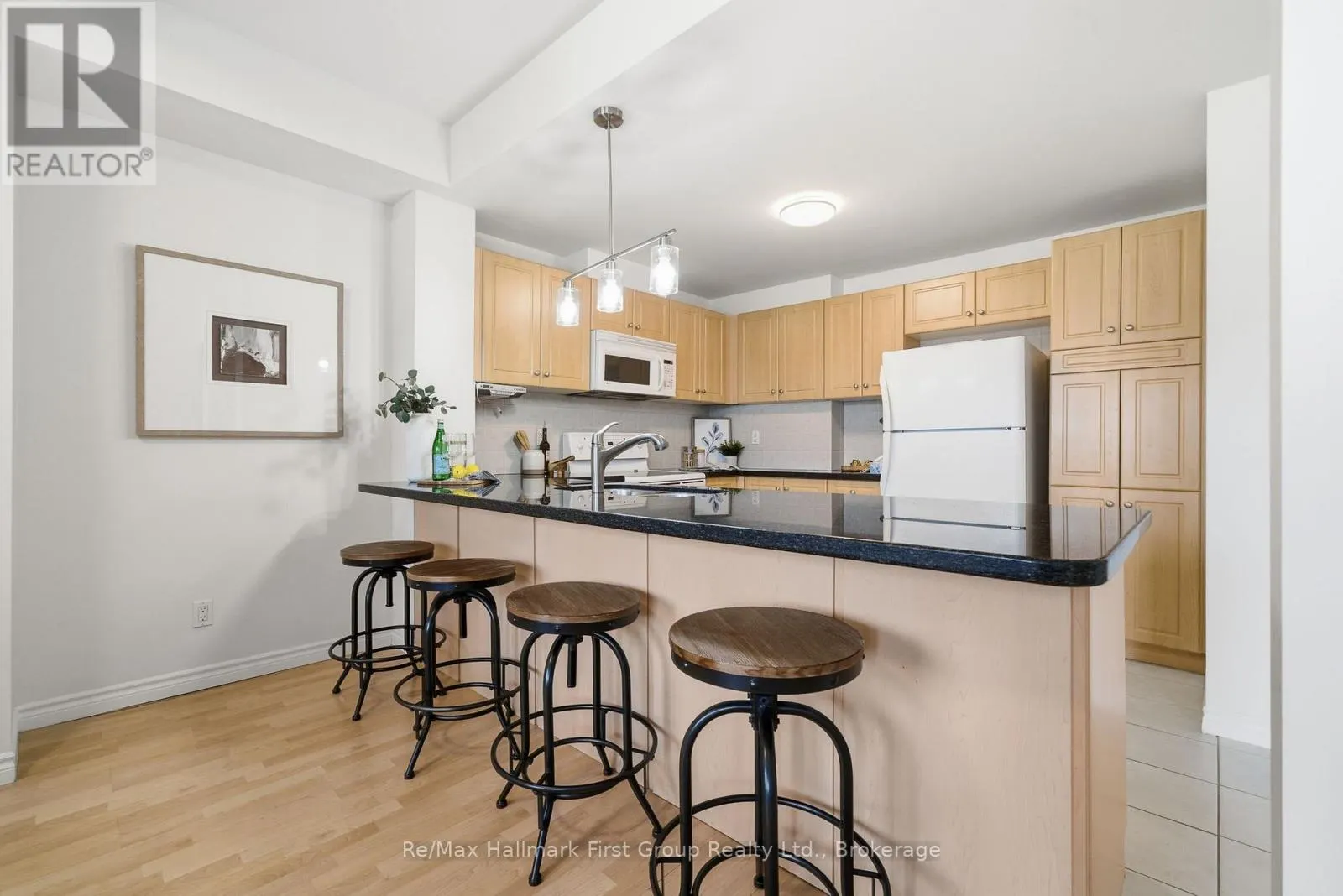 215 - 145 THIRD STREET #215