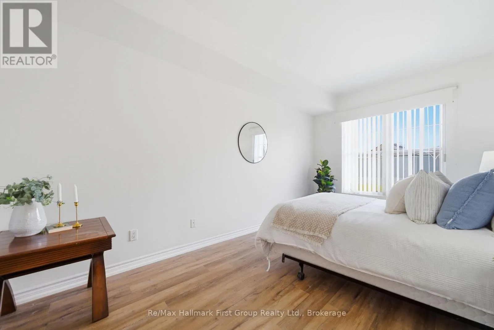 215 - 145 THIRD STREET #215