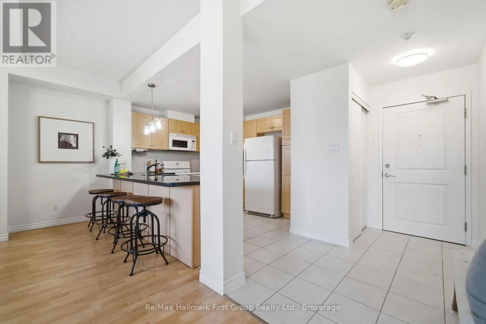 215 - 145 THIRD STREET #215