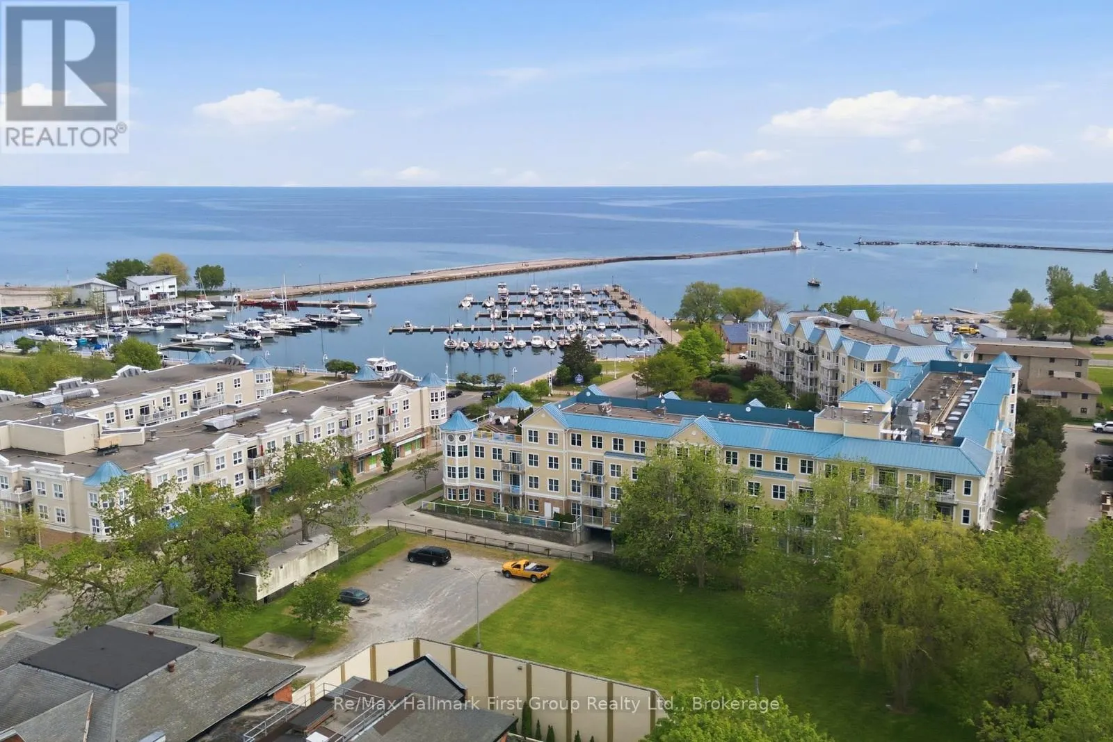 215 - 145 THIRD STREET #215