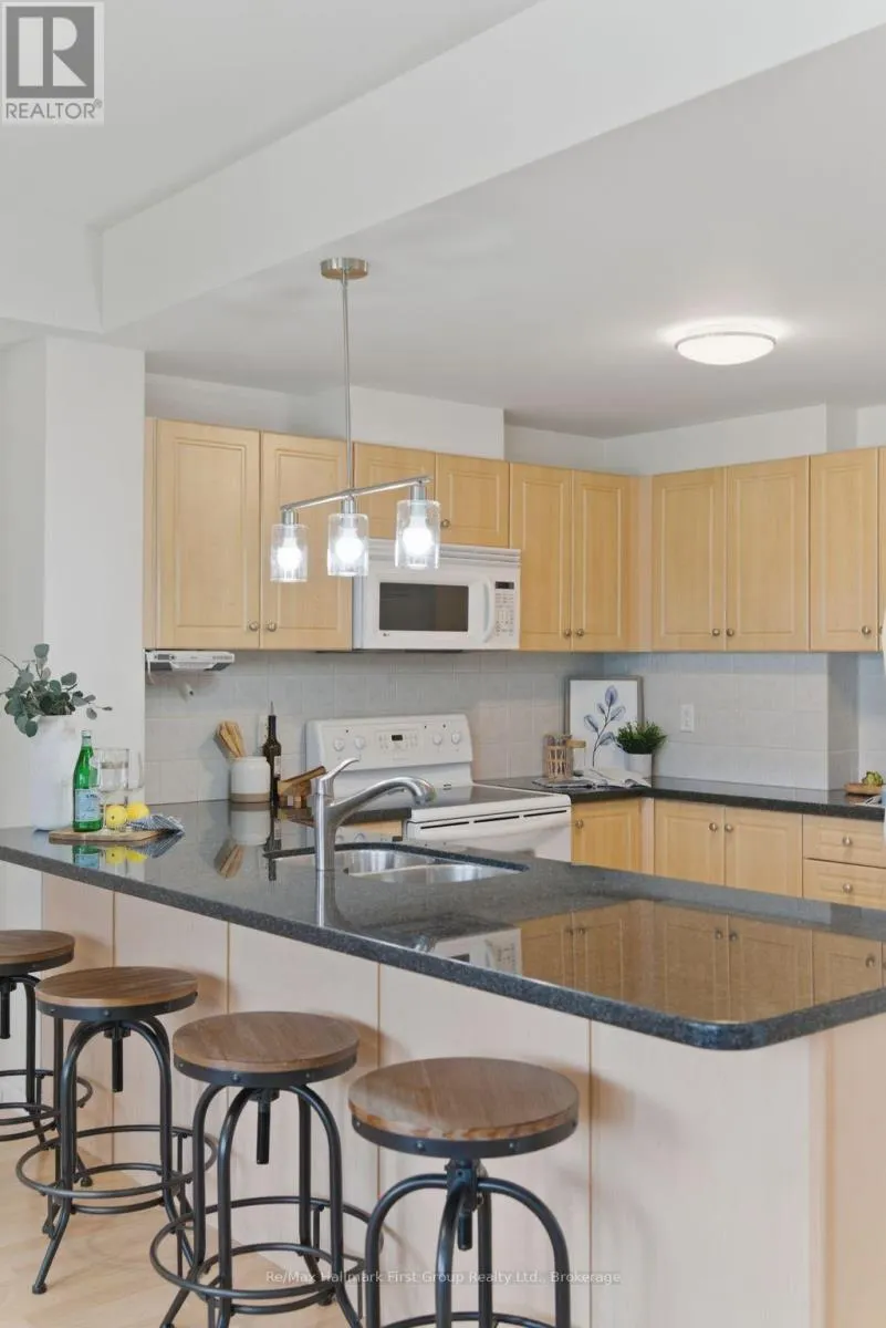 215 - 145 THIRD STREET #215
