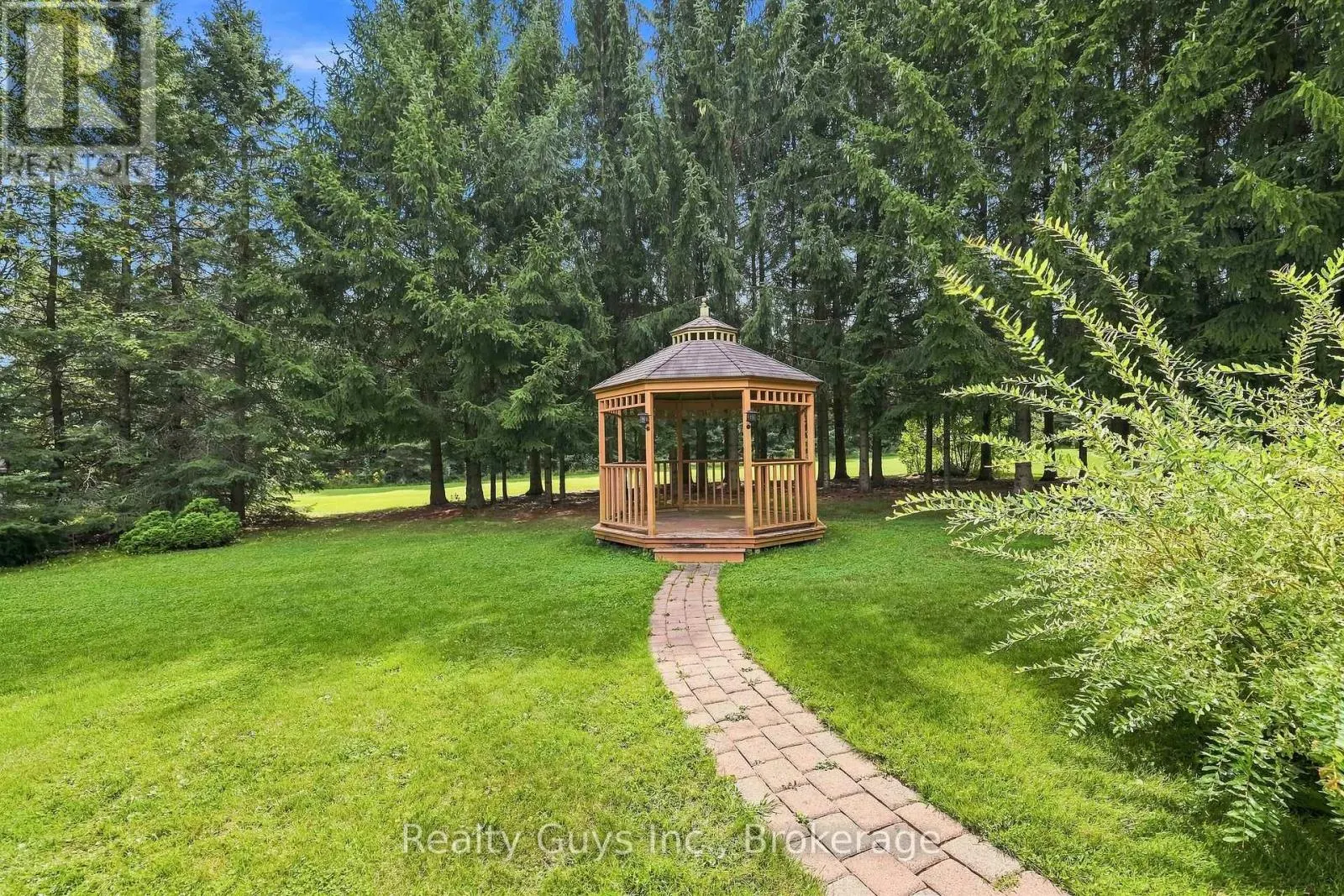 498 AVA CRESCENT
