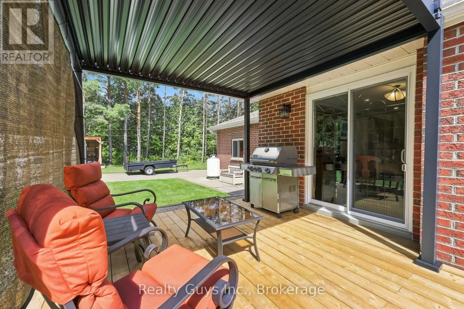 498 AVA CRESCENT