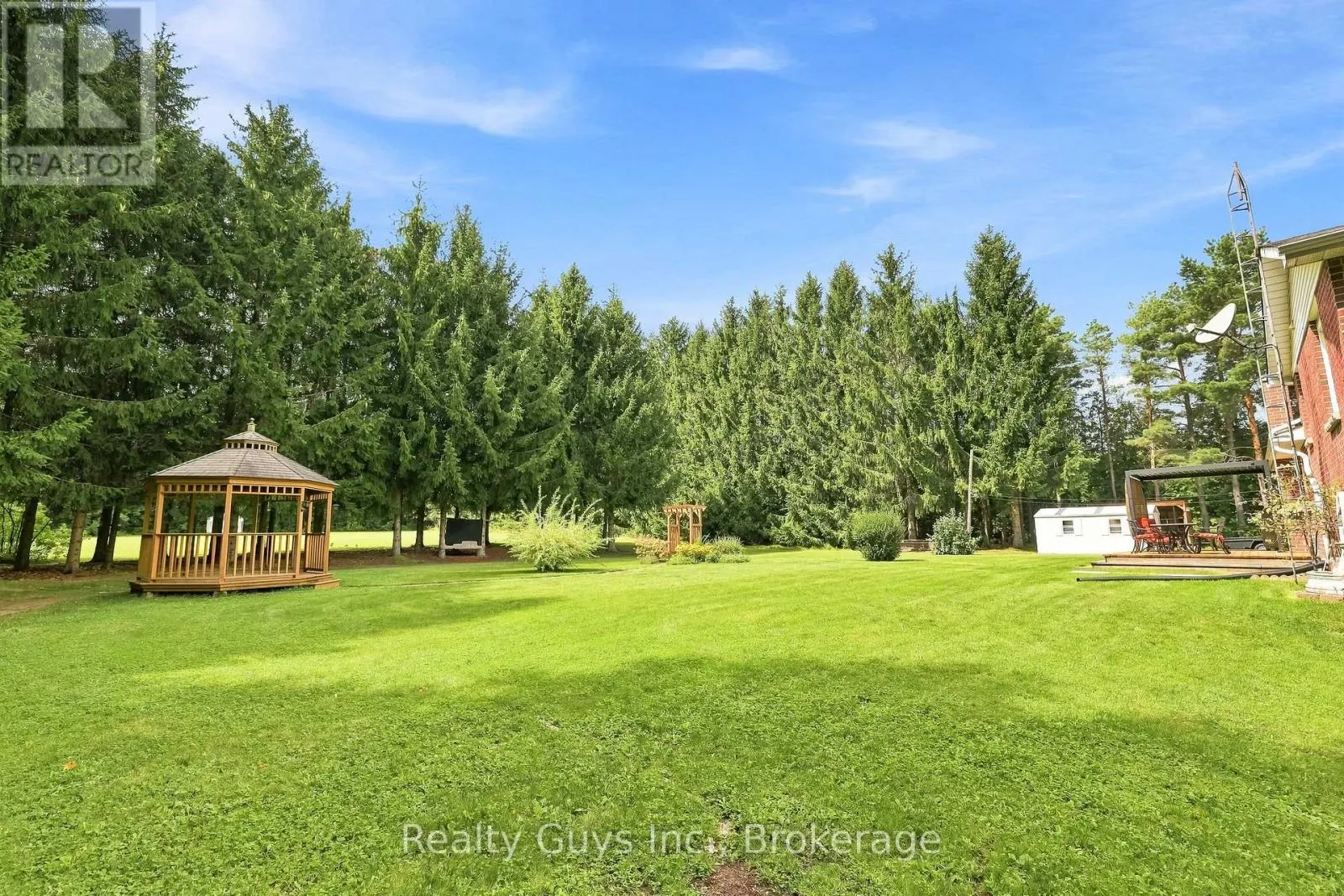 498 AVA CRESCENT