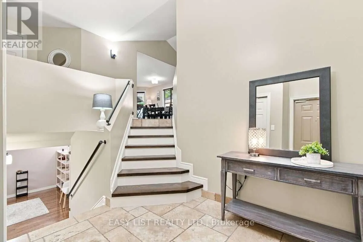 5929 ROSEWOOD CRESCENT