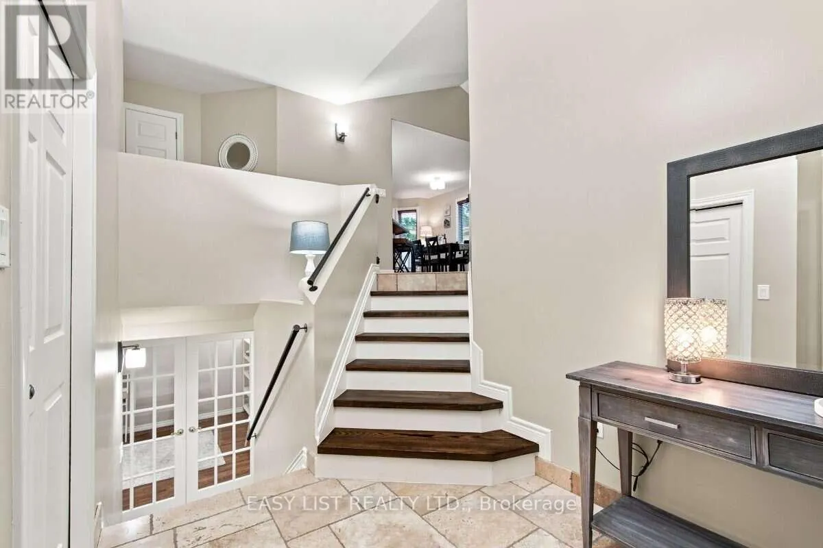 5929 ROSEWOOD CRESCENT
