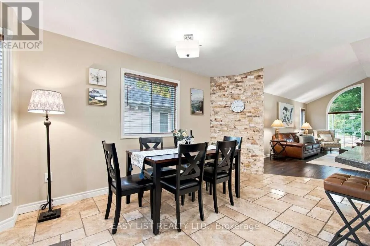 5929 ROSEWOOD CRESCENT