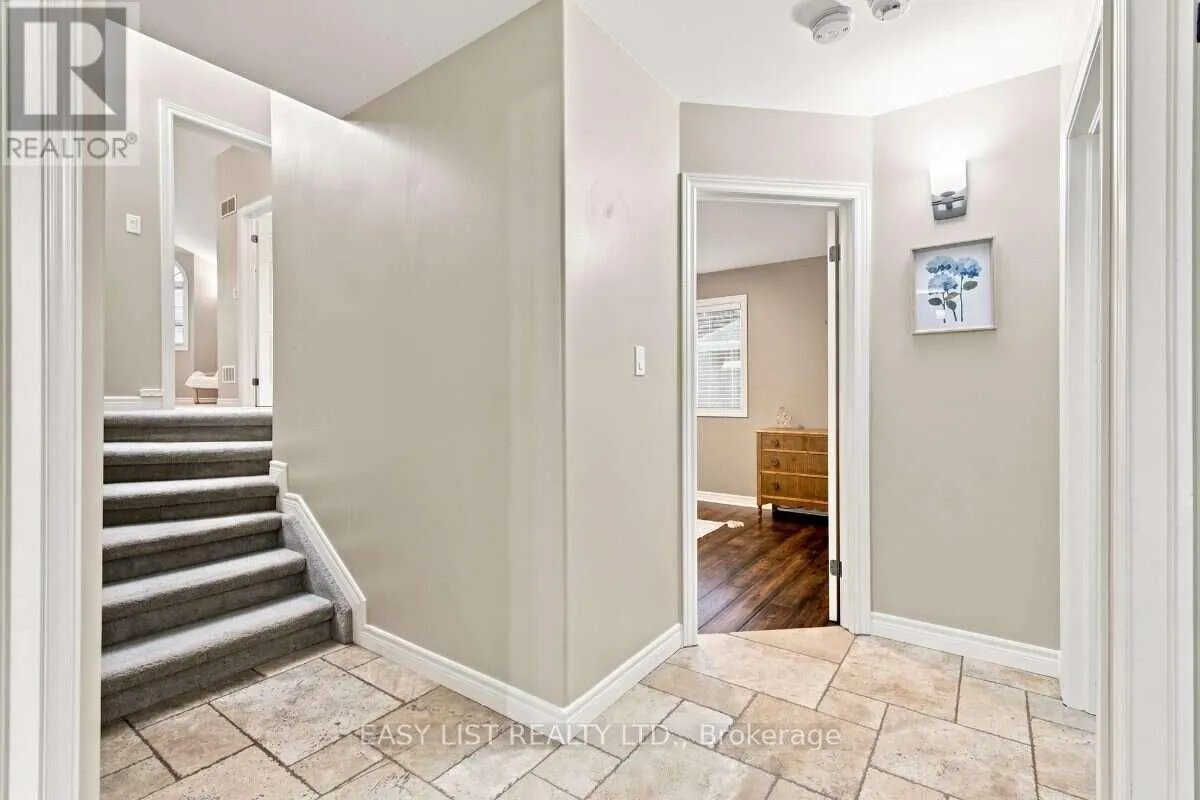 5929 ROSEWOOD CRESCENT