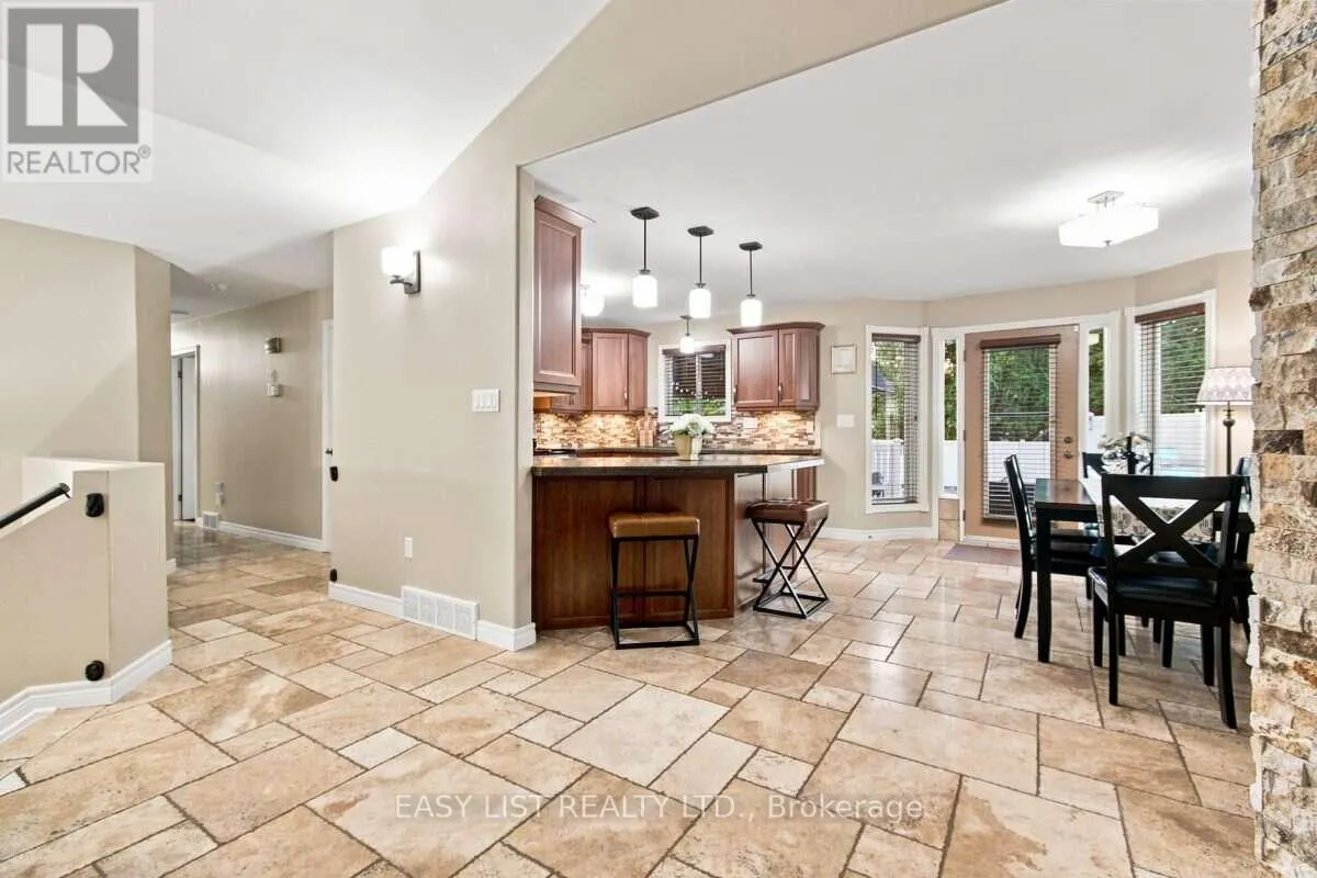 5929 ROSEWOOD CRESCENT
