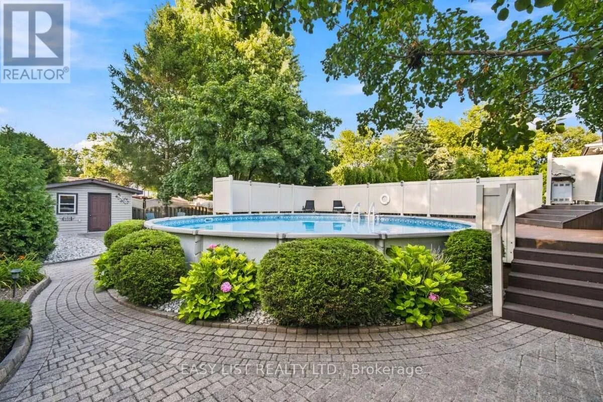 5929 ROSEWOOD CRESCENT