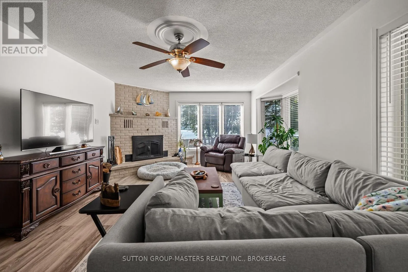 175 PLEASURE PT. LANE