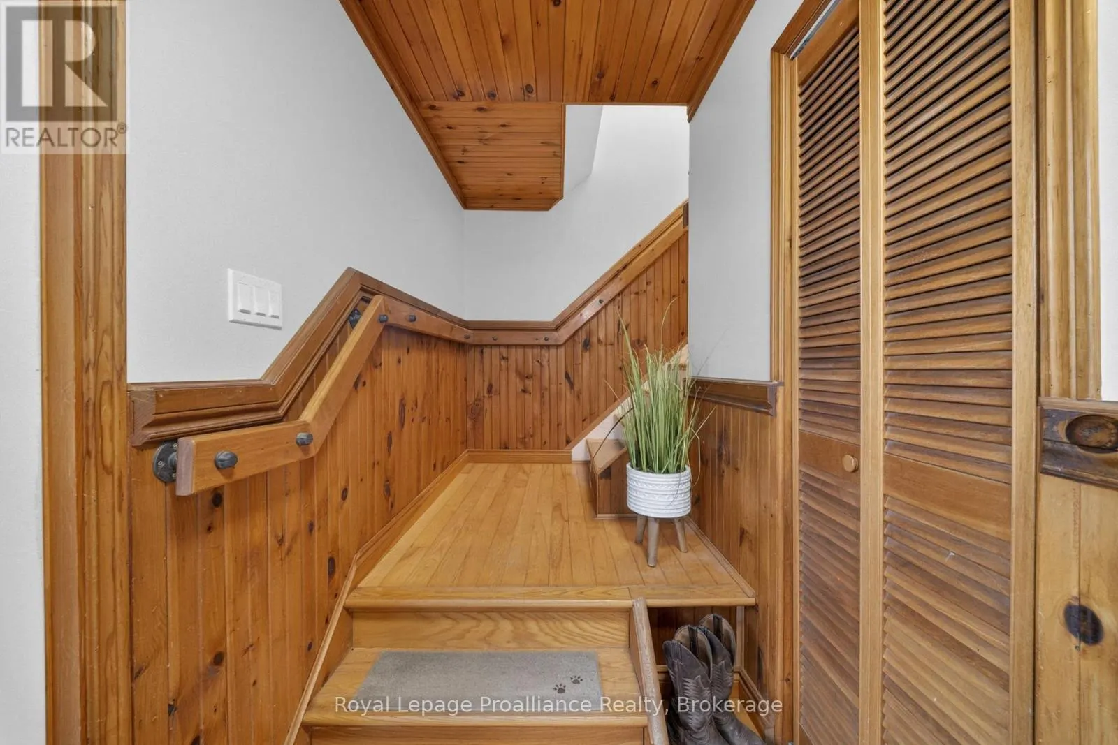 235 EAST HUNGERFORD ROAD