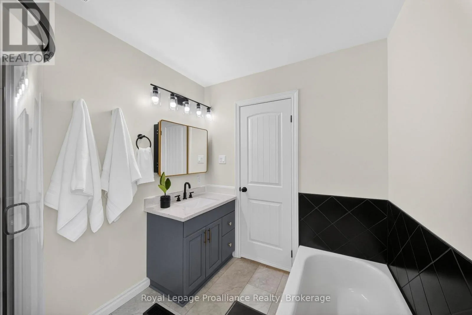 235 EAST HUNGERFORD ROAD