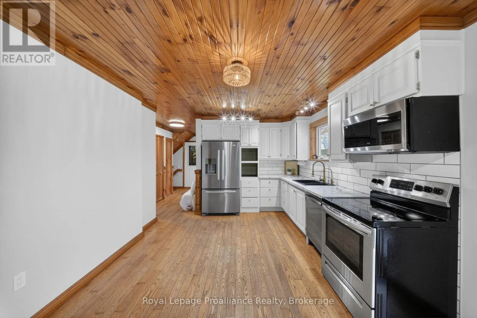 235 EAST HUNGERFORD ROAD
