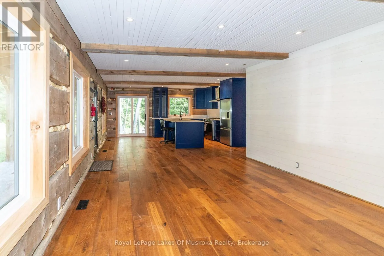 1029 WHITESIDE ROAD