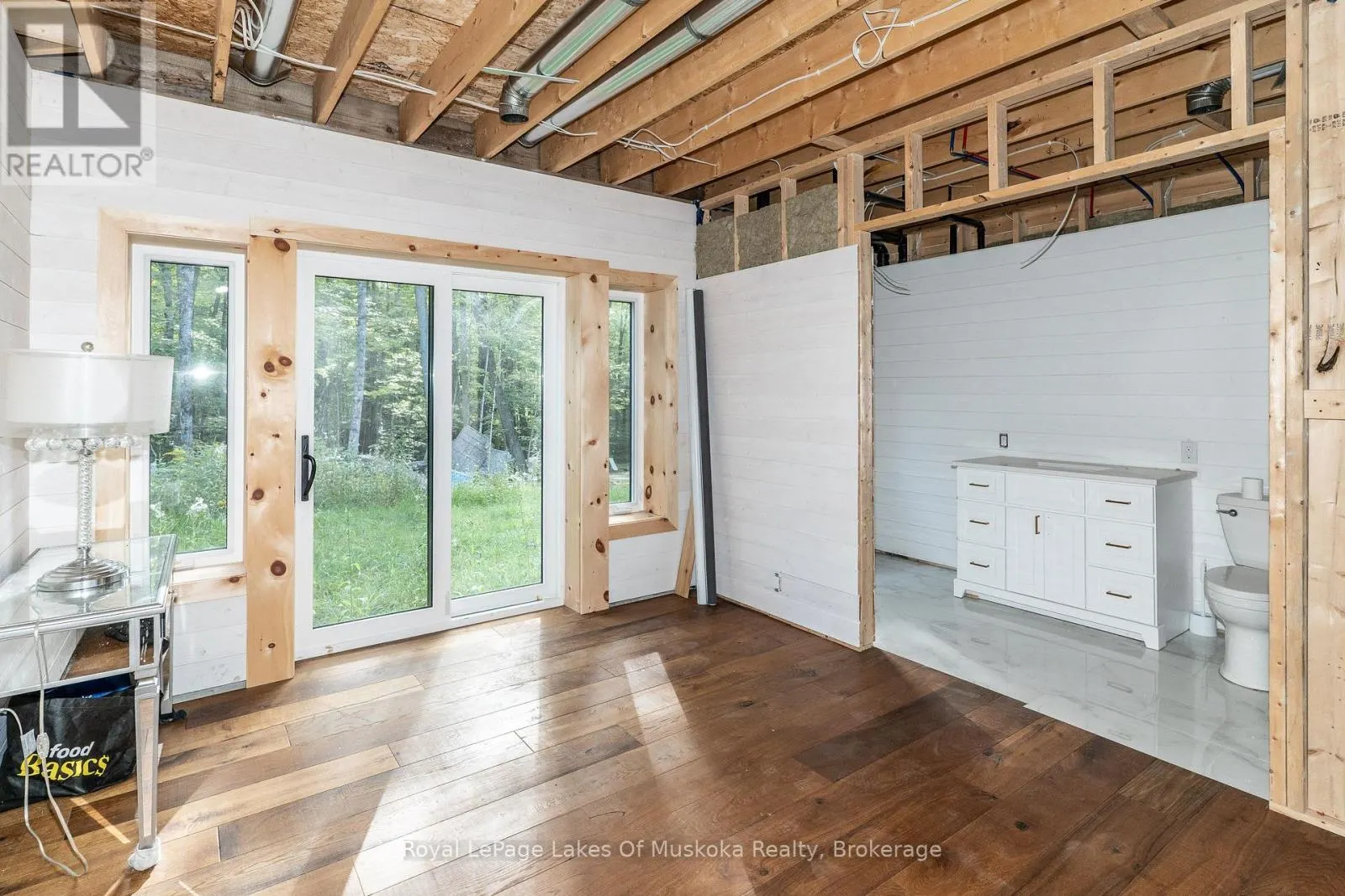 1029 WHITESIDE ROAD