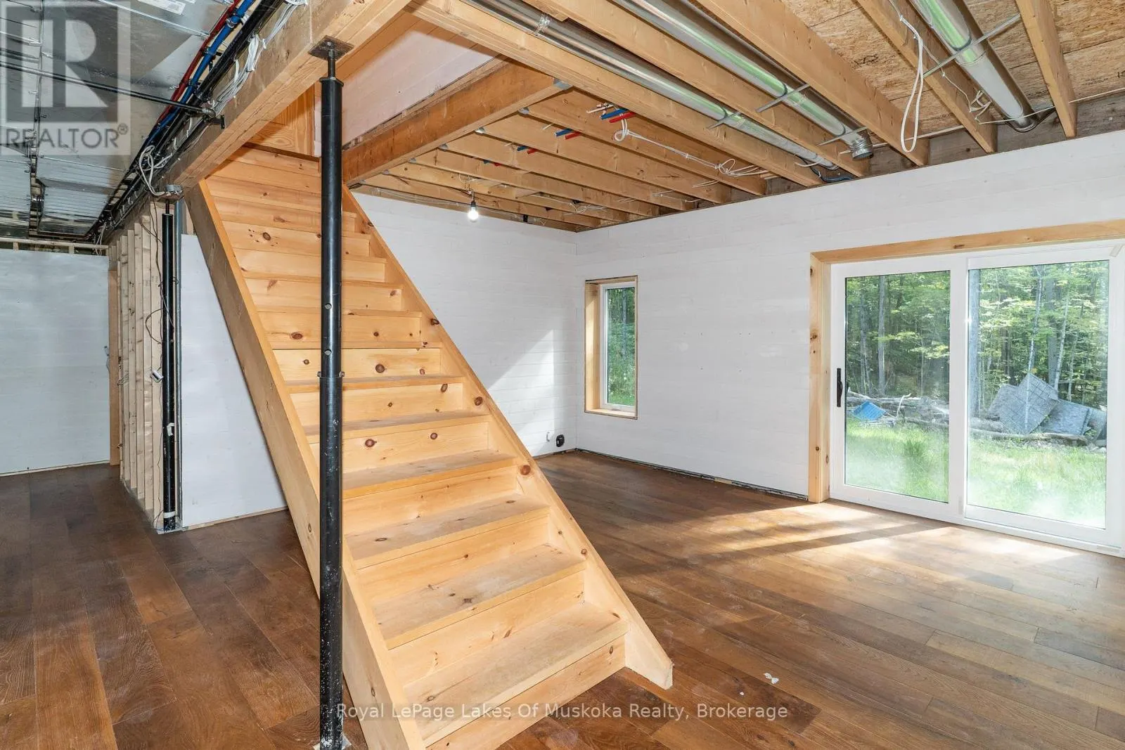 1029 WHITESIDE ROAD