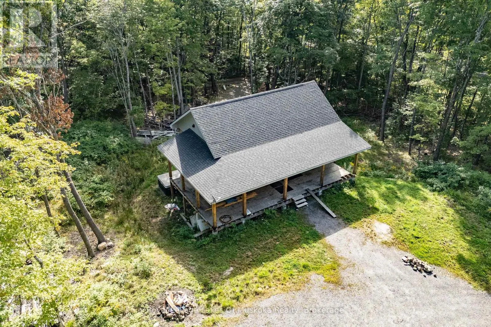 1029 WHITESIDE ROAD