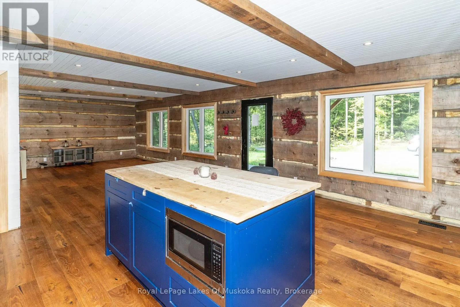 1029 WHITESIDE ROAD