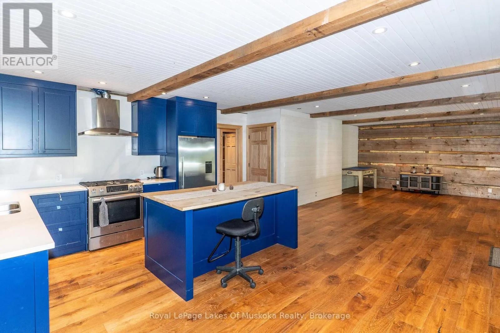 1029 WHITESIDE ROAD