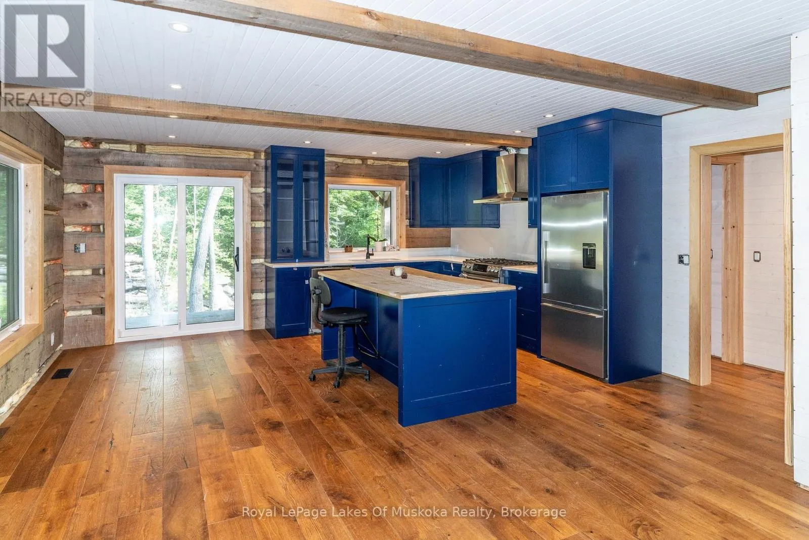 1029 WHITESIDE ROAD