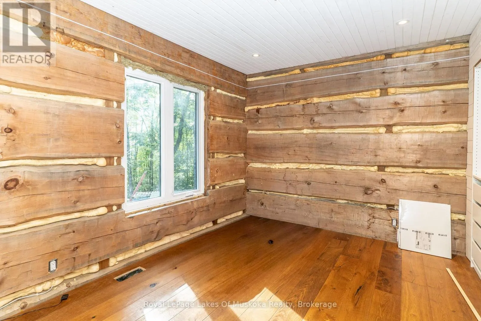 1029 WHITESIDE ROAD