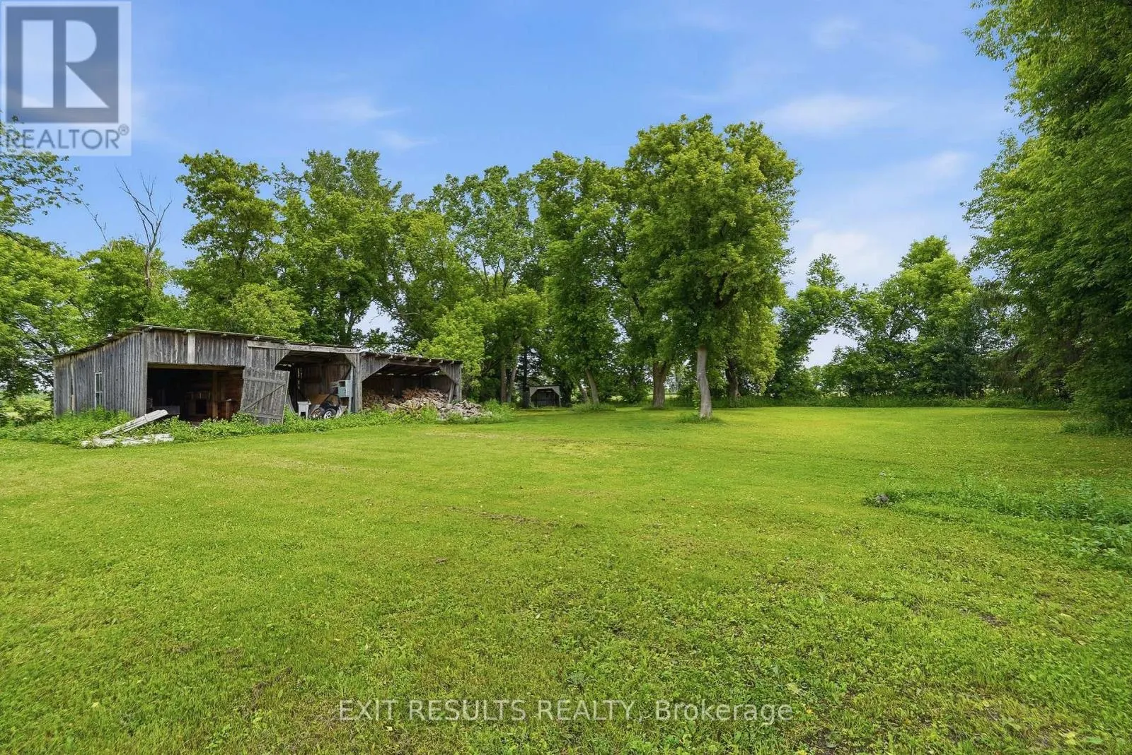 2083 GROVES ROAD