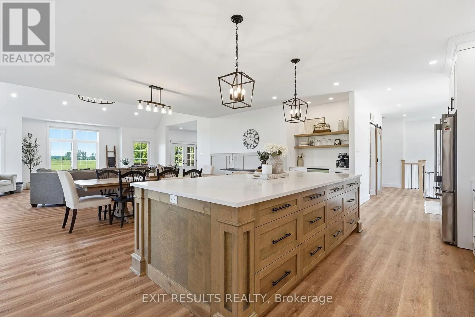2083 GROVES ROAD