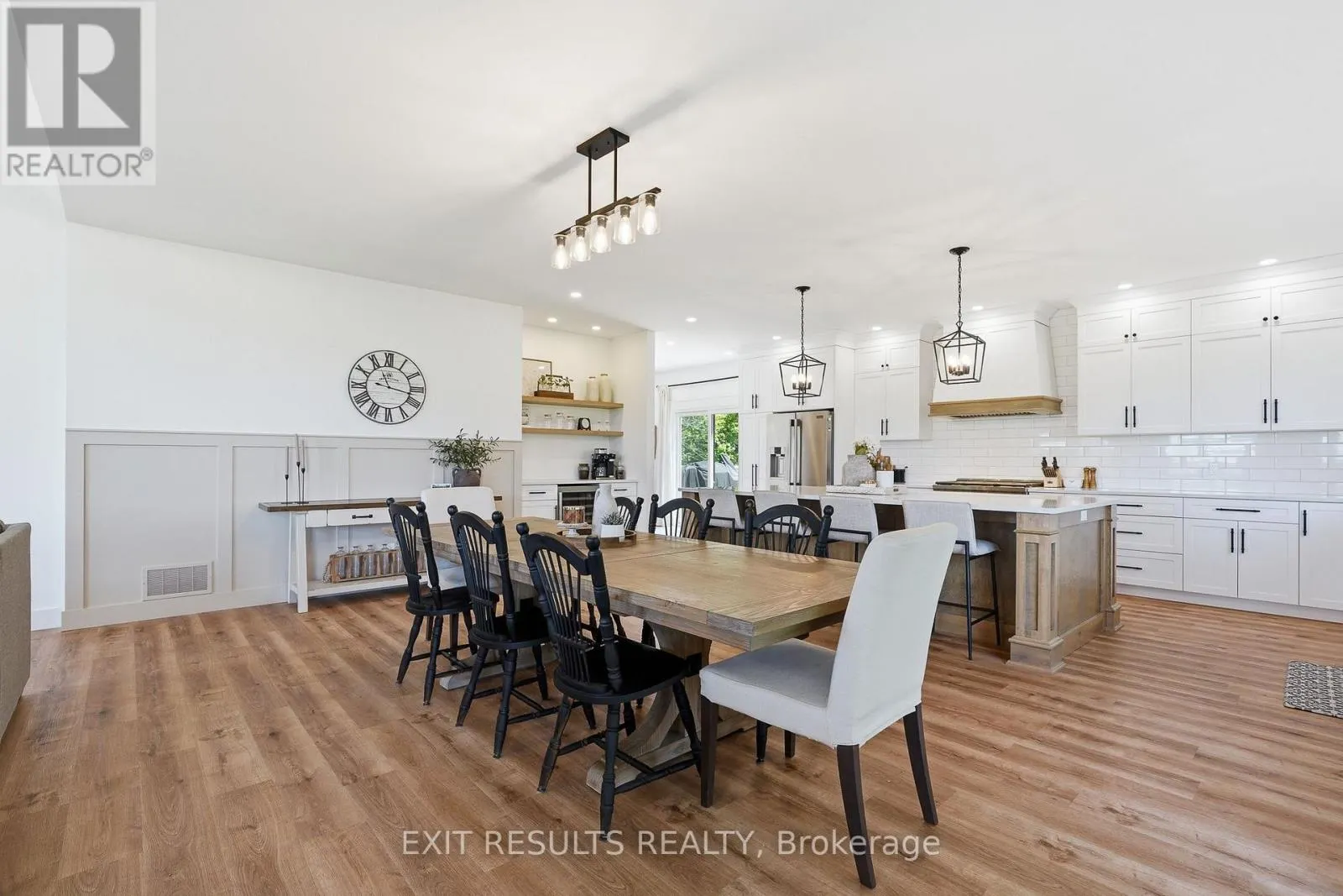 2083 GROVES ROAD