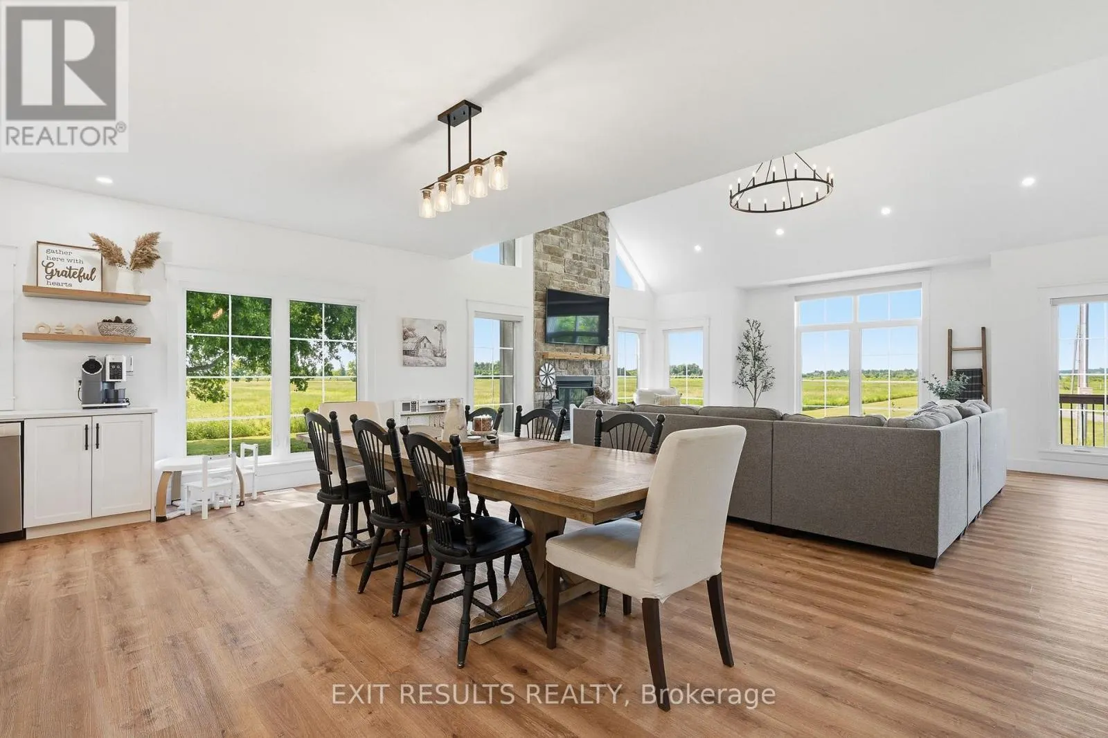 2083 GROVES ROAD