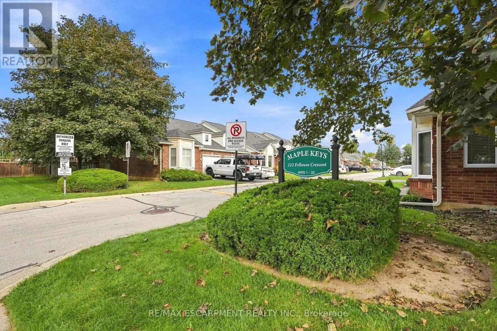 2 - 222 FELLOWES CRESCENT