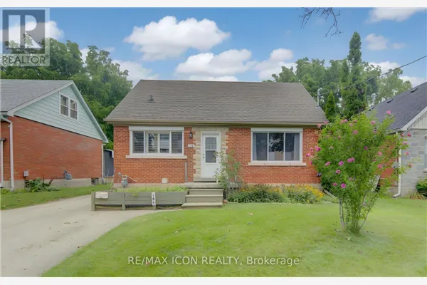 104 MAUSSER AVENUE