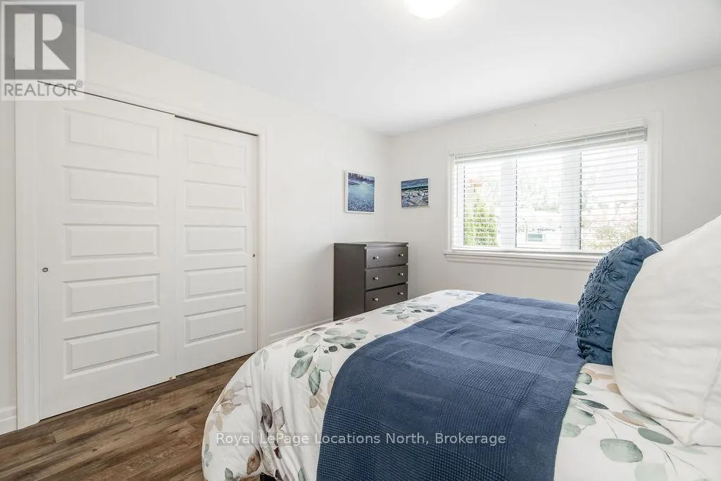 43 NAPIER STREET W