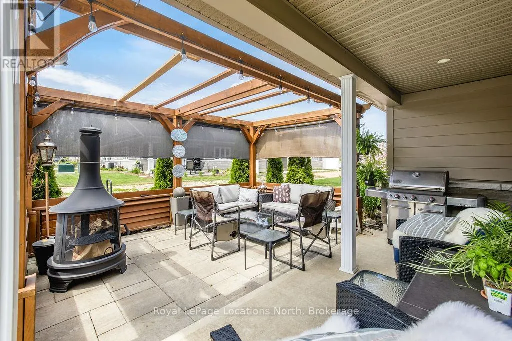 43 NAPIER STREET W