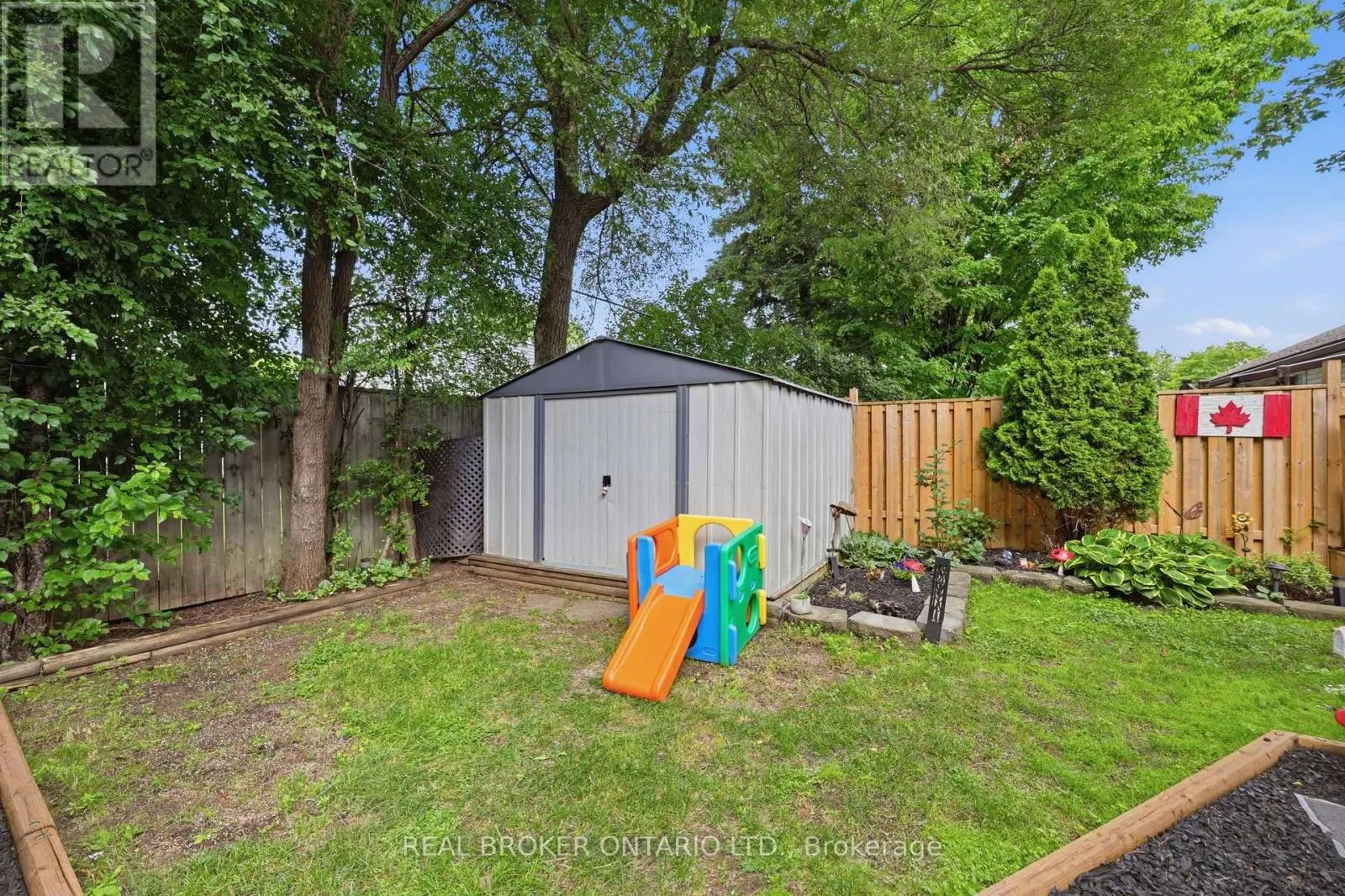 21 RIDGEWOOD AVENUE