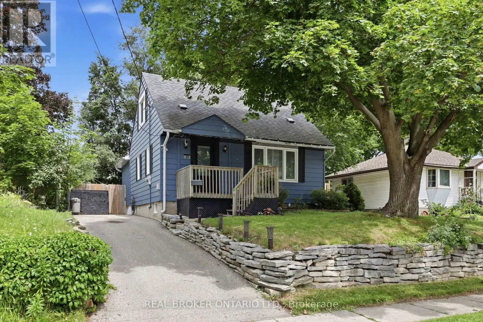 21 RIDGEWOOD AVENUE