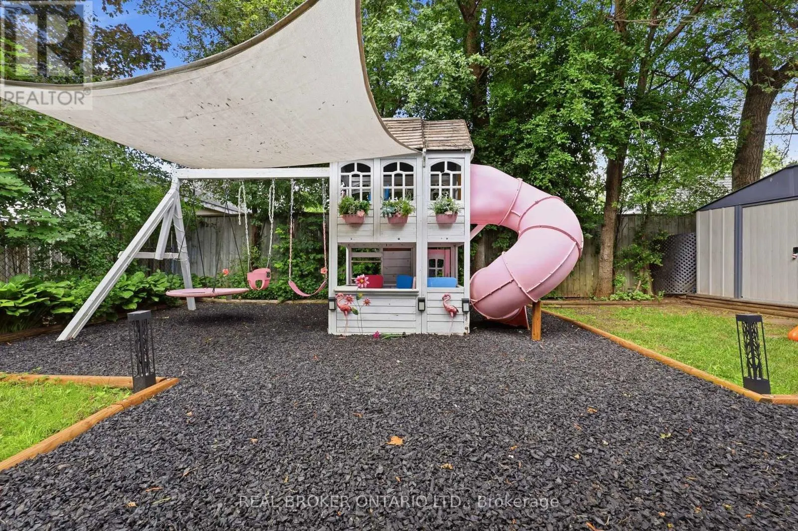 21 RIDGEWOOD AVENUE