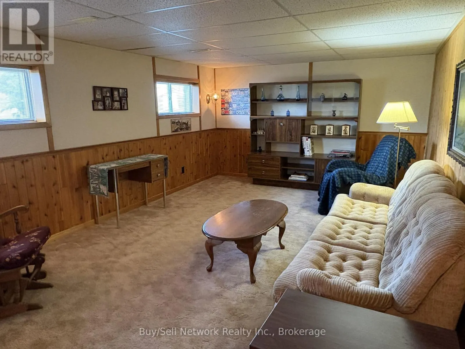 2565 MARSDALE DRIVE