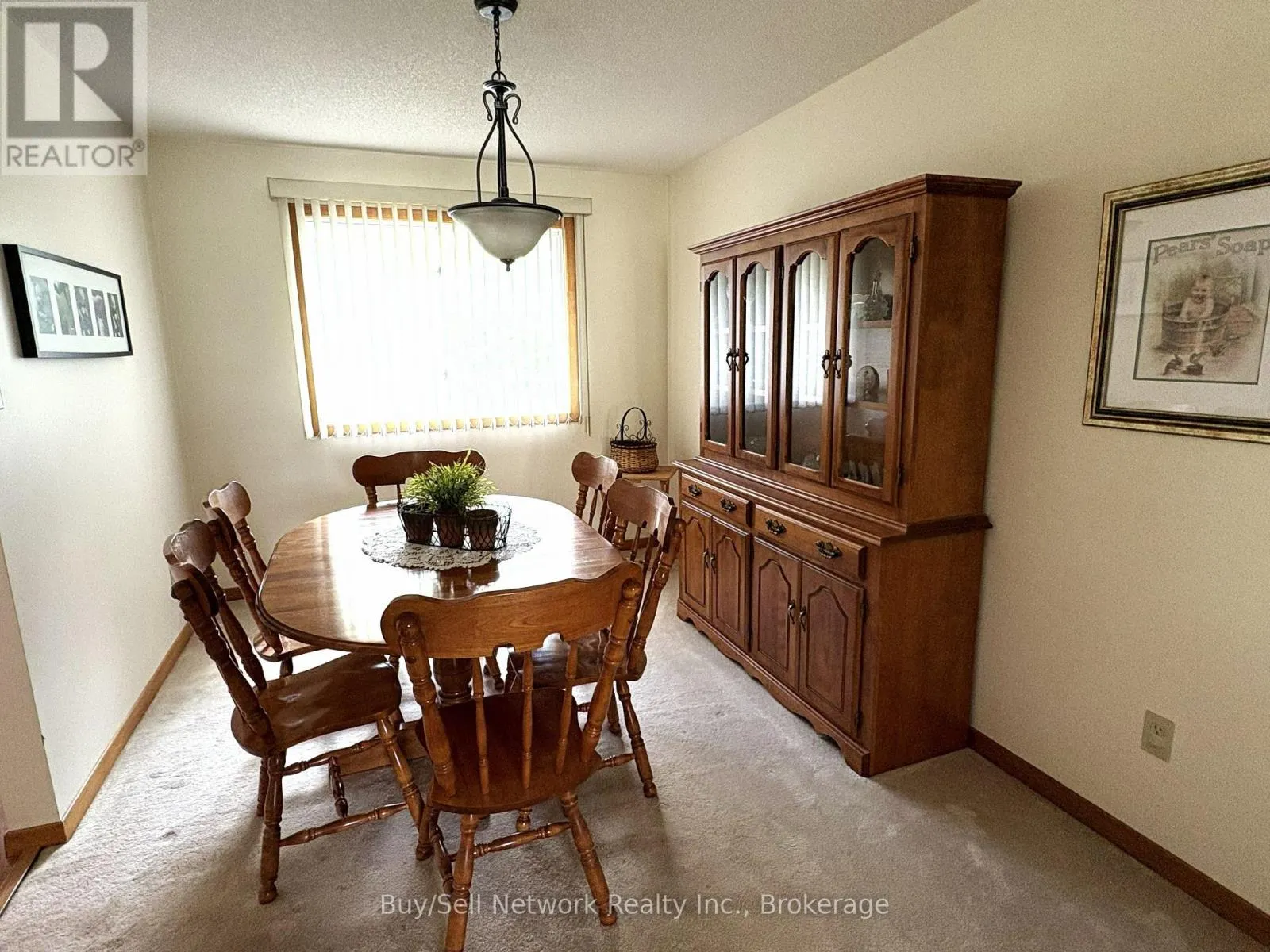 2565 MARSDALE DRIVE