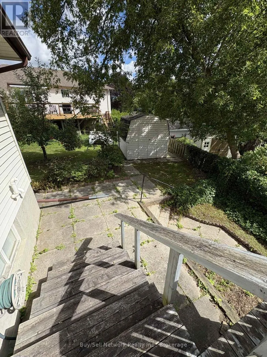 2565 MARSDALE DRIVE