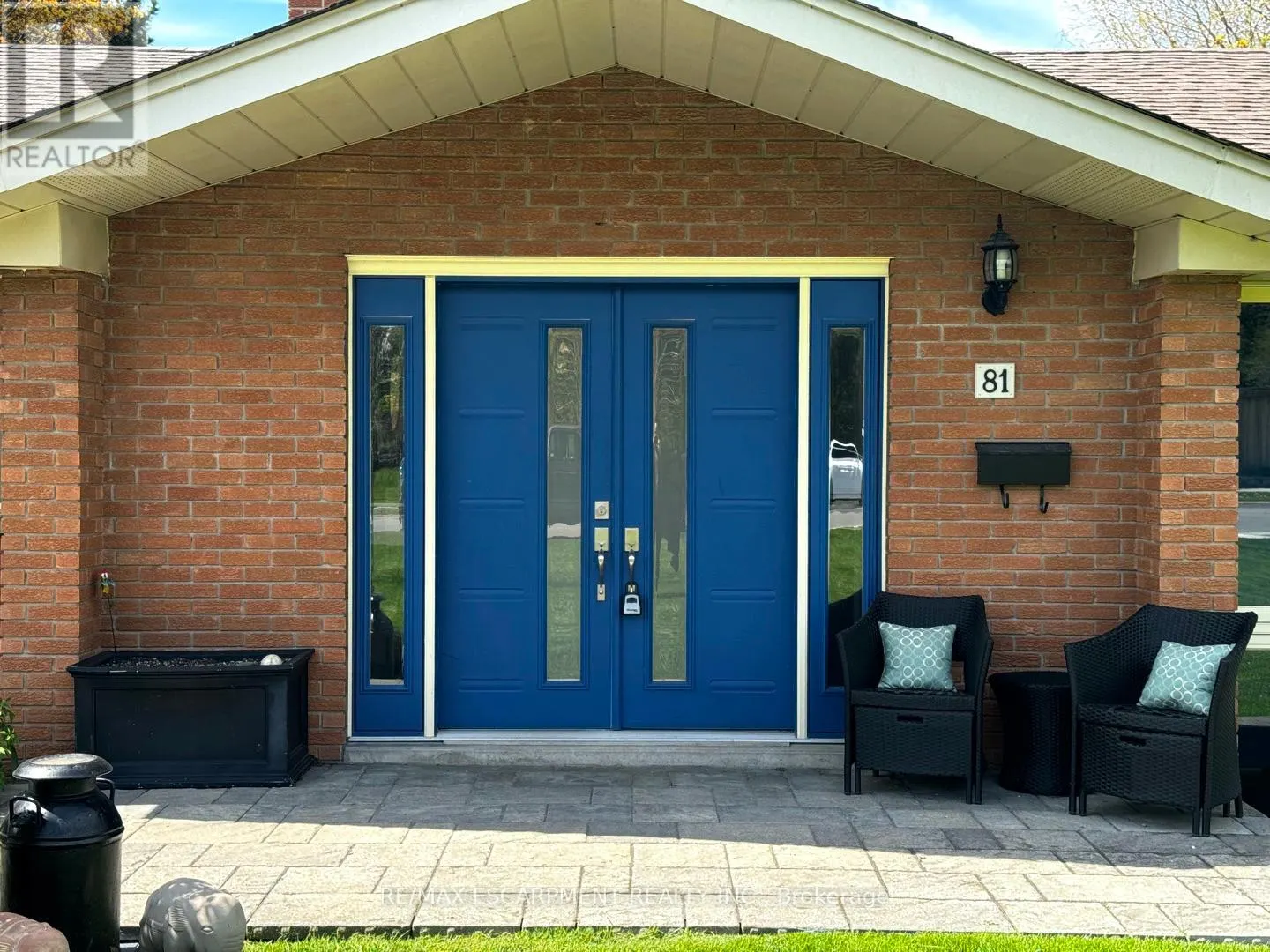 81 THOMSON DRIVE