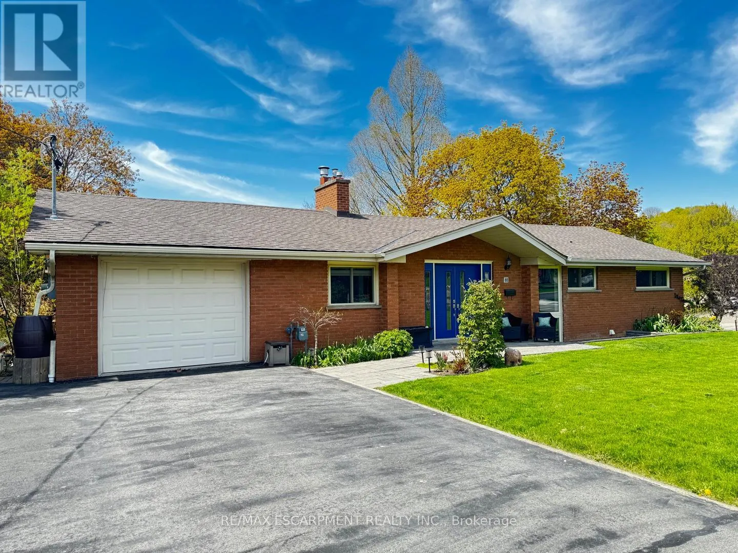 81 THOMSON DRIVE